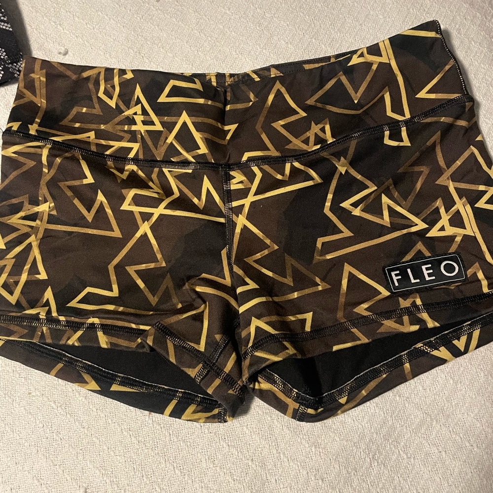 Fleo Shorts